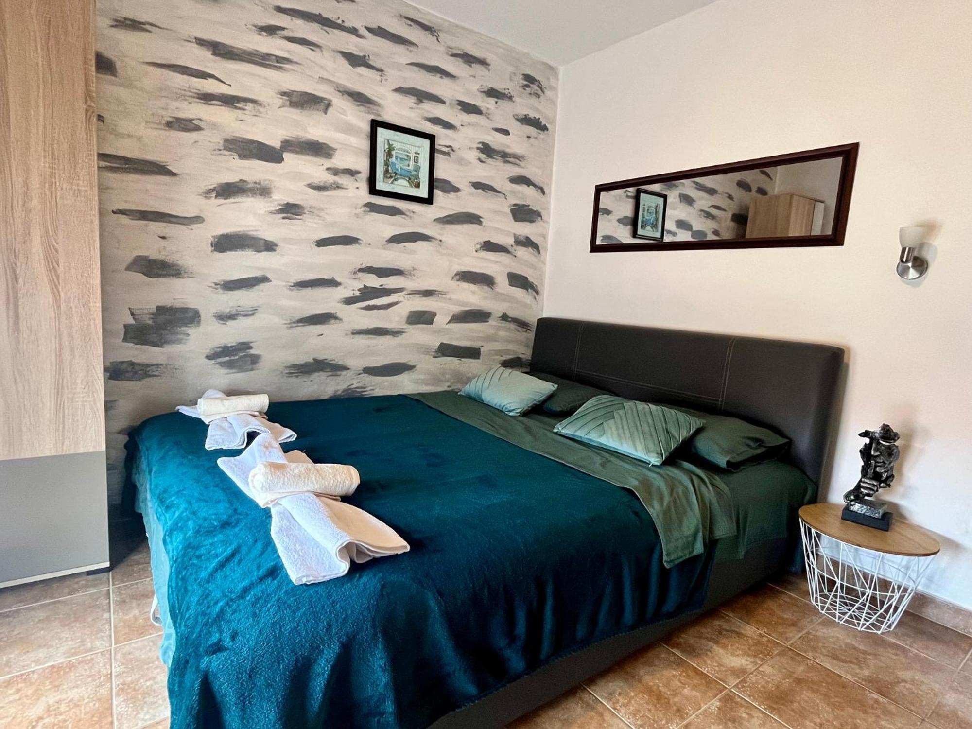 Apartments Obradovic Krasići Esterno foto